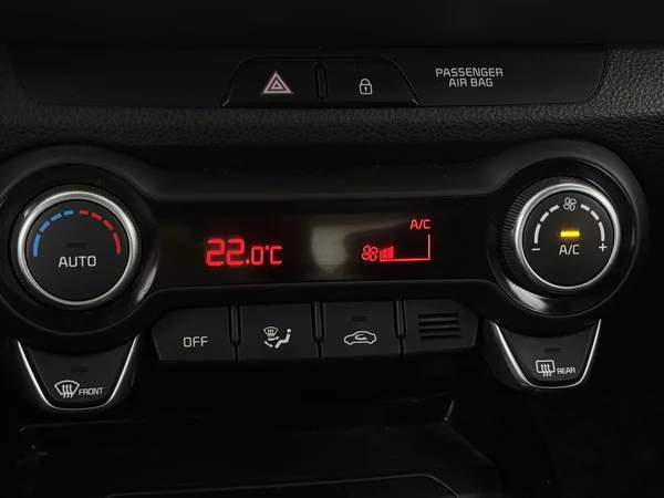 KIA Stonic (2021) — foto 17 van 25