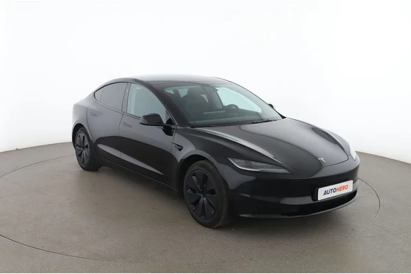 Tesla Model 3 (2024) — foto 14 van 16