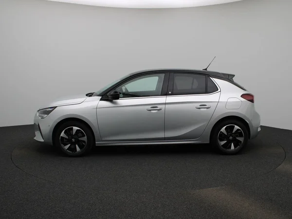 Opel Corsa-e (2023) — foto 31 van 36