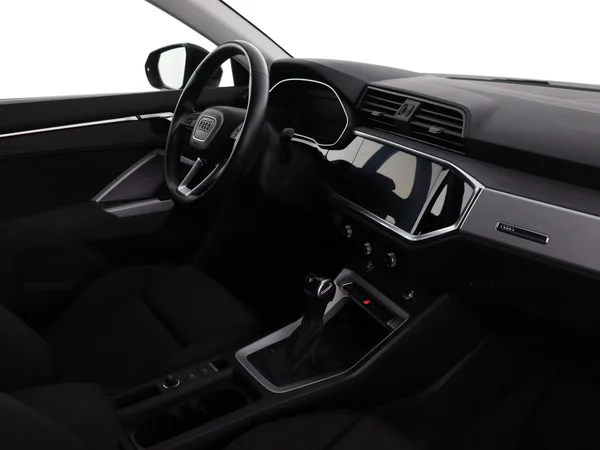 AUDI Q3 (2023) — foto 3 van 32
