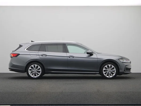 SKODA Superb SW (2025) — foto 21 van 23
