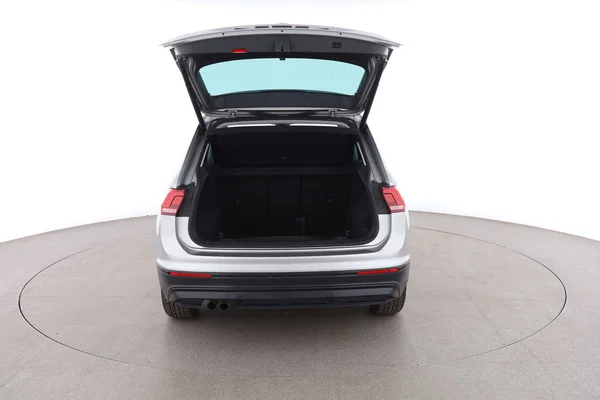Volkswagen Tiguan (2019) — foto 7 van 16