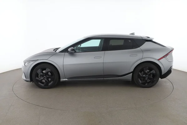 Kia EV6 (2022) — foto 10 van 17