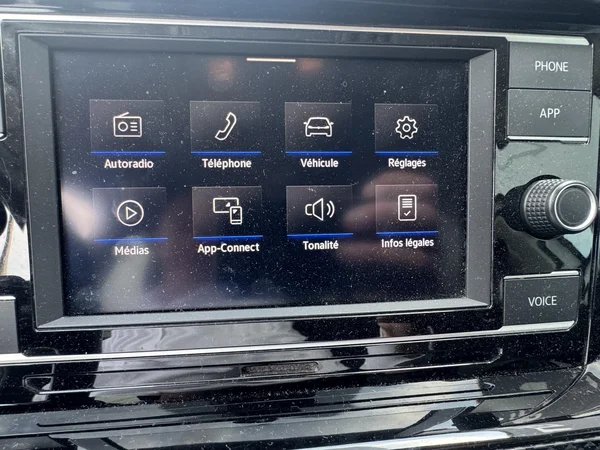 Volkswagen Polo (2022) — foto 9 van 22