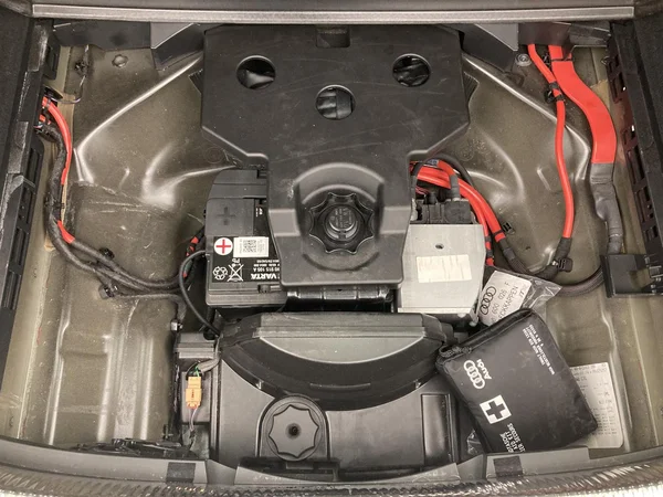 AUDI A4 Avant (2023) — foto 19 van 36