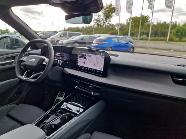 AUDI Q3 SUV e-hybrid (PHEV) (2025) — foto 9 van 19