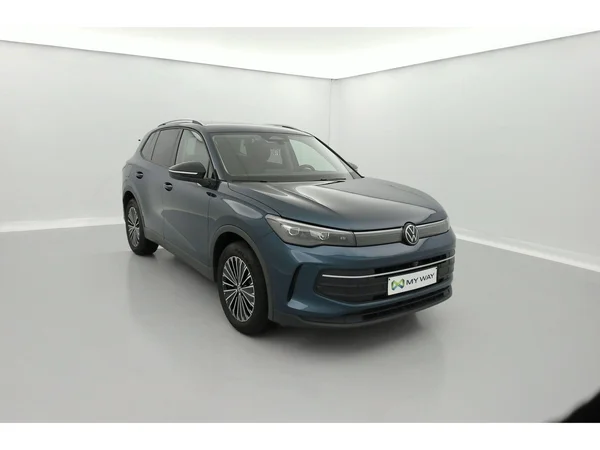 VOLKSWAGEN Tiguan (2025) — foto 32 van 36