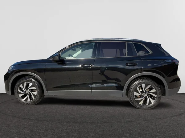 VOLKSWAGEN Tiguan (2026) — foto 12 van 21