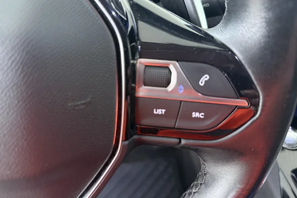 Peugeot 5008 (2020) — foto 7 van 21