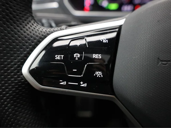 VOLKSWAGEN Tiguan eHybrid (PHEV) (2022) — foto 9 van 24