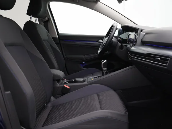 VOLKSWAGEN Golf VIII (2021) — foto 28 van 28