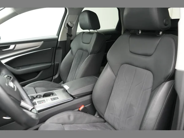 AUDI A6 Avant (2024) — foto 30 van 31