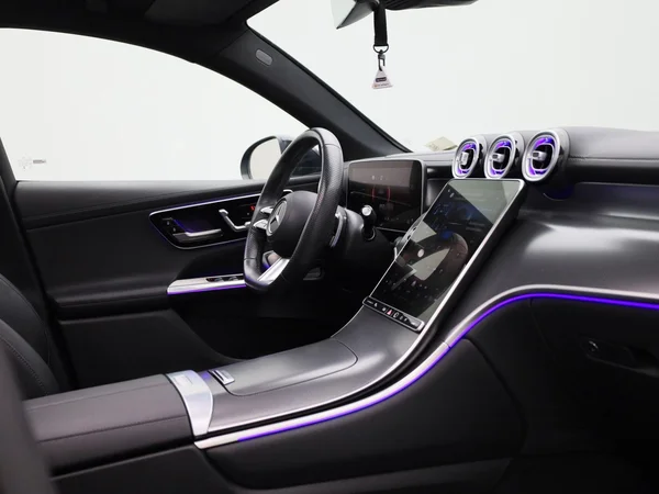 Mercedes-Benz GLC (2024) — foto 35 van 55