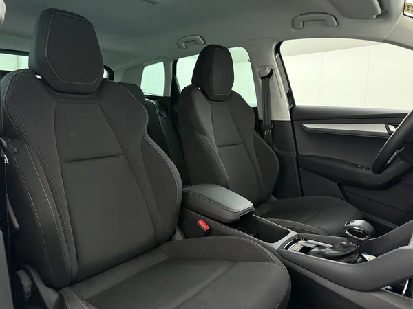 SKODA Karoq (2025) — foto 16 van 18