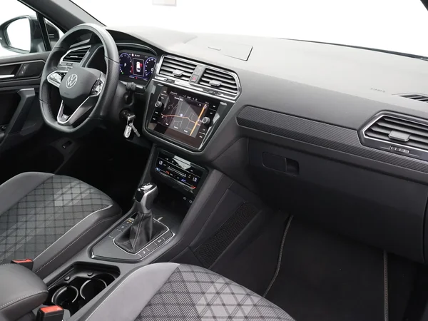 Volkswagen Tiguan (2022) — foto 21 van 27