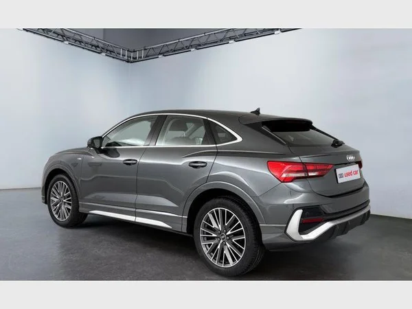 Audi Q3 Sportback (2023) — foto 30 van 33