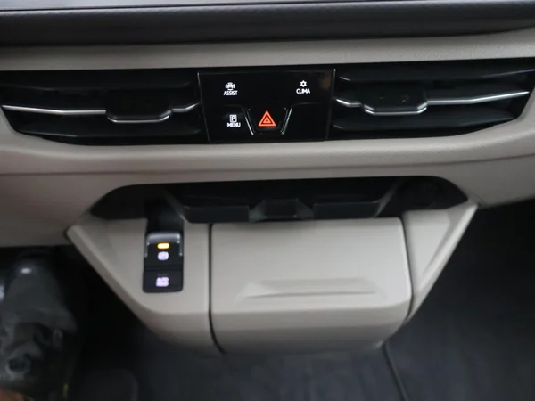 VOLKSWAGEN Multivan T7 Long Dsl (2026) — foto 14 van 27