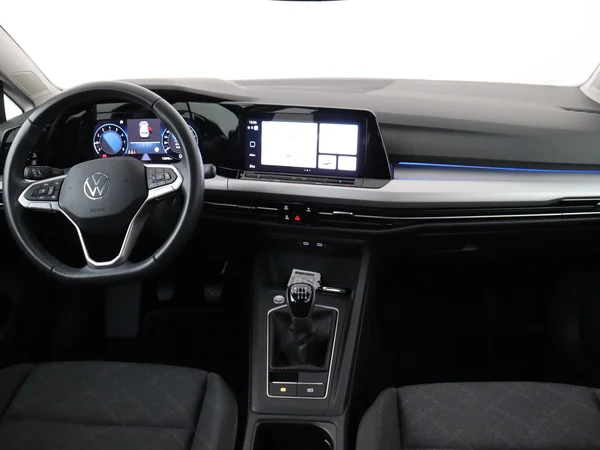VOLKSWAGEN Golf (2024) — foto 26 van 26