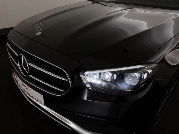 MERCEDES E 300 (2021) — foto 28 van 34
