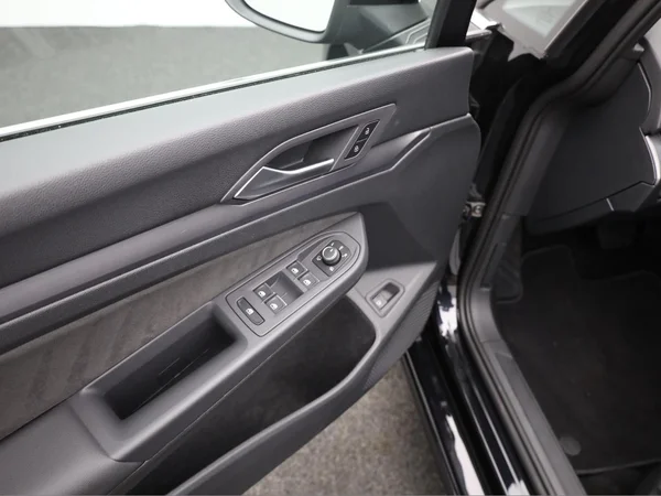 VOLKSWAGEN Golf VIII (2024) — foto 5 van 20