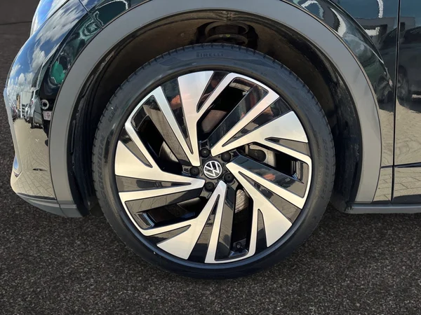 VOLKSWAGEN ID.5 (2023) — foto 20 van 22
