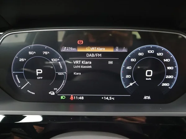 Audi e-tron (2022) — foto 6 van 28