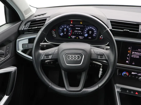 AUDI Q3 (2022) — foto 2 van 25