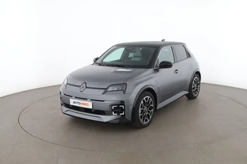 Renault 5 25e5c76d-1f37-44b4-8706-f2df0aa323ba