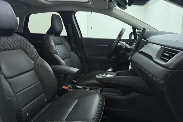 Renault Captur (2020) — foto 18 van 20