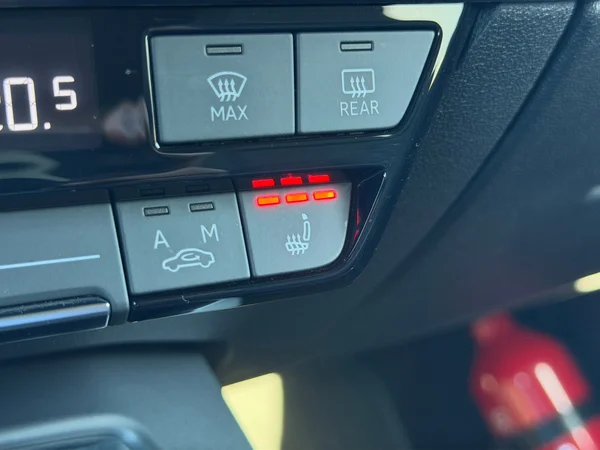 AUDI A3 Sportback (2025) — foto 13 van 20