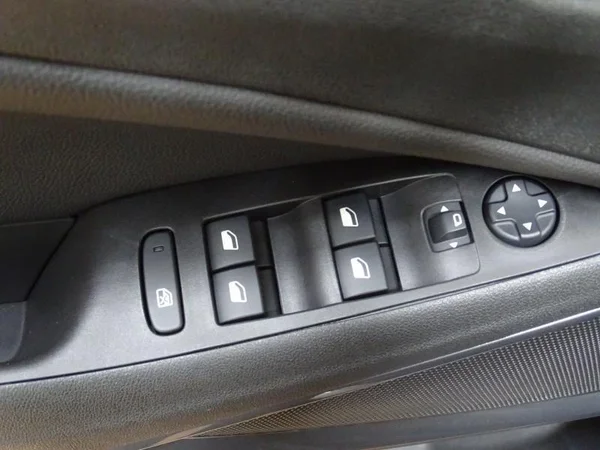 Opel Crossland (2023) — foto 15 van 25