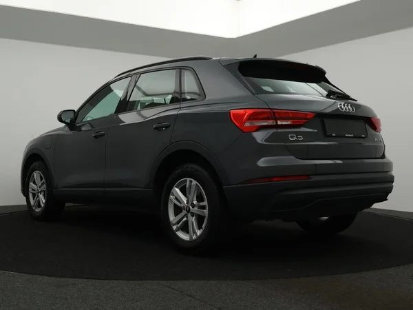 AUDI Q3 PHEV (2022) — foto 12 van 23