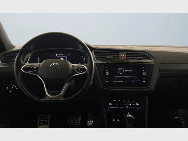 VOLKSWAGEN Tiguan (2021) — foto 32 van 33