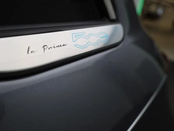Fiat 500e (2023) — foto 11 van 44