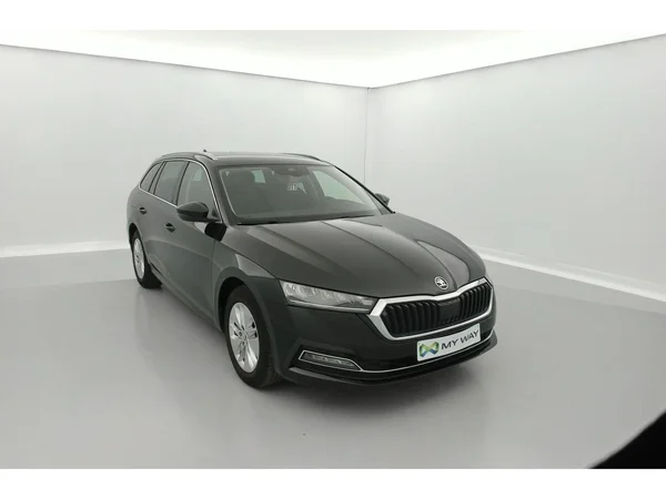 SKODA Octavia Combi (2021) — foto 23 van 35