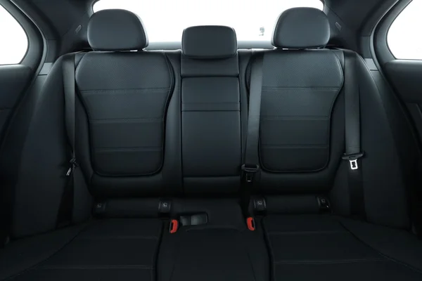 Mercedes-Benz C-Klasse (2024) — foto 6 van 16