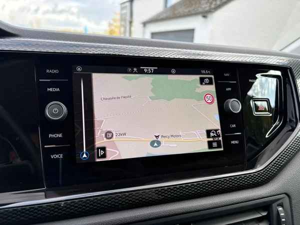 VOLKSWAGEN Polo (2024) — foto 6 van 19