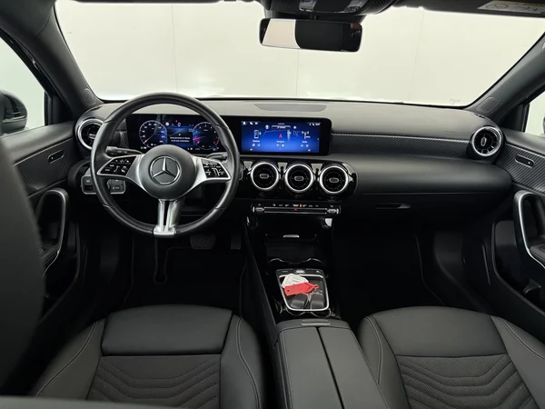 MERCEDES A 180 (2024) — foto 28 van 28