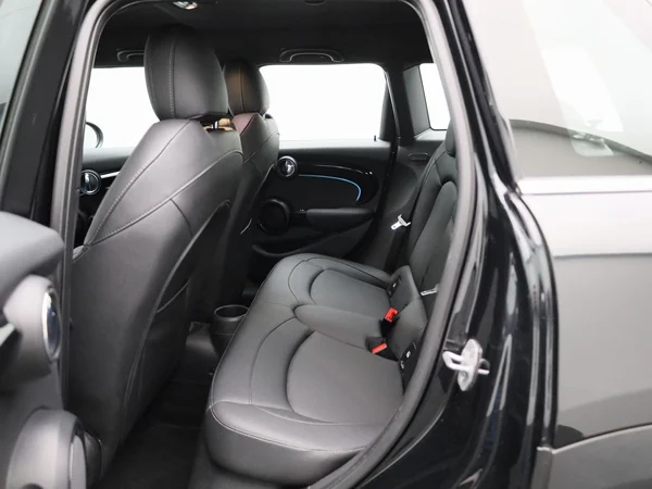 MINI Cooper (2022) — foto 2 van 38