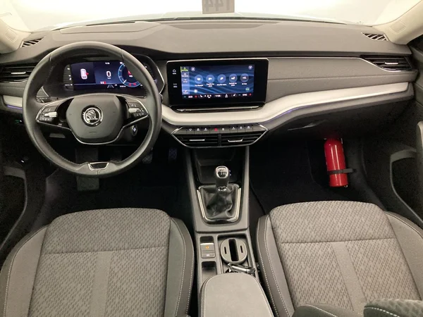 SKODA Octavia Combi (2021) — foto 31 van 36
