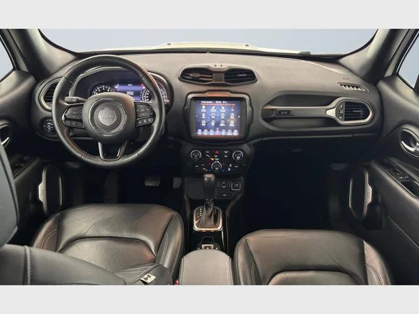 Jeep Renegade (2021) — foto 2 van 25
