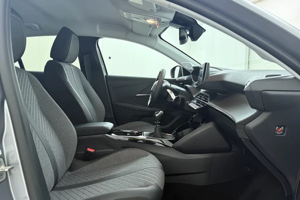 Peugeot 208 (2025) — foto 18 van 20