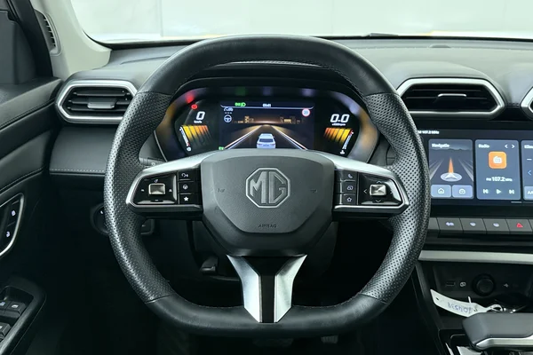 MG Zs (2025) — foto 2 van 20