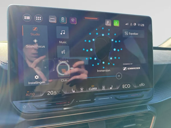 CUPRA Leon ST e-Hybrid (PHEV) (2025) — foto 4 van 19