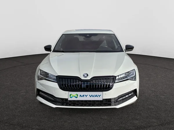 SKODA Superb (2024) — foto 16 van 21