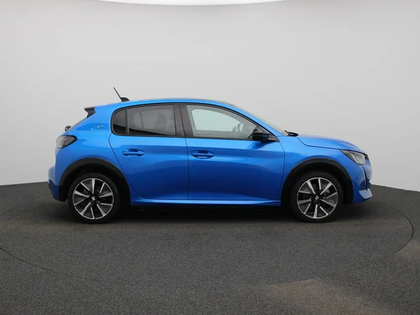 Peugeot e-208 (2023) — foto 48 van 50
