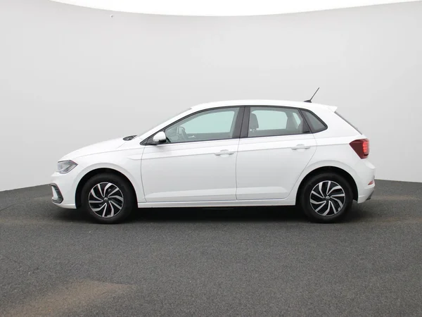 Volkswagen Polo (2023) — foto 34 van 38
