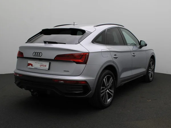 AUDI Q5 Sportback PHEV (2024) — foto 13 van 19