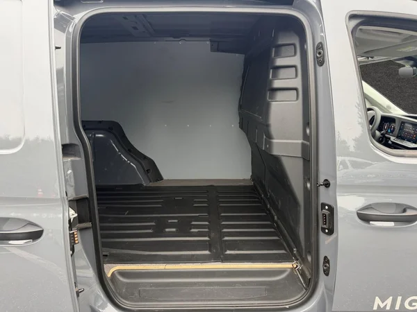 VOLKSWAGEN Caddy Maxi Cargo (2026) — foto 17 van 19