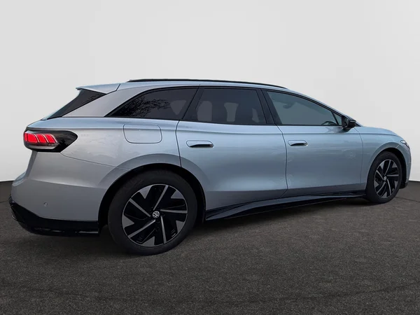 VOLKSWAGEN ID.7 Tourer (2025) — foto 9 van 23